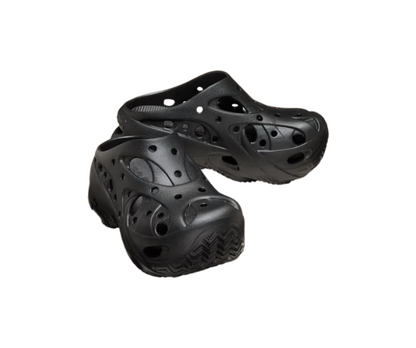 Caged Clog